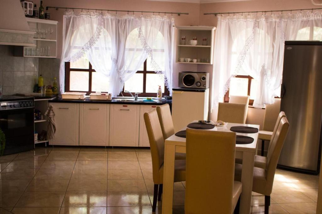 Brassói Vendégház Miskolc Extérieur photo