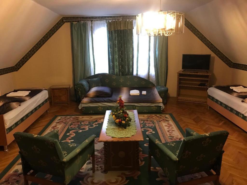Brassói Vendégház Miskolc Extérieur photo